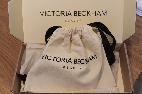 Victoria Beckham Beauty perfume samples and packaging